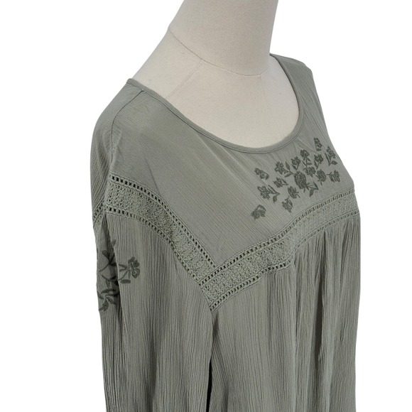 Torrid Olive Green Embroidered Crochet Trim Peasant Blouse Top Plus Size 2 - Picture 4 of 4